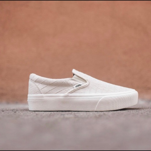 vans slip on white platform